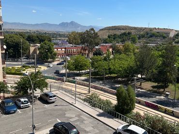 Piso con balcón en venta en Plaza de la Cruz