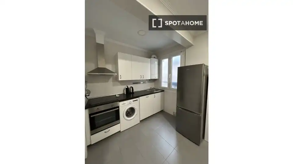 Küche von Wohnung zur untervermieten in Bilbao  mit Klimaanlage, Terrasse und Möbliert
