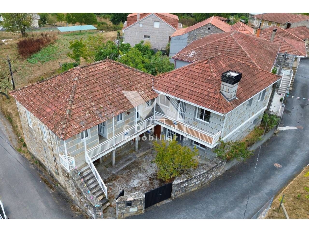 Exterior view of House or chalet for sale in A Merca    with Private garden, Terrace and Furnished
