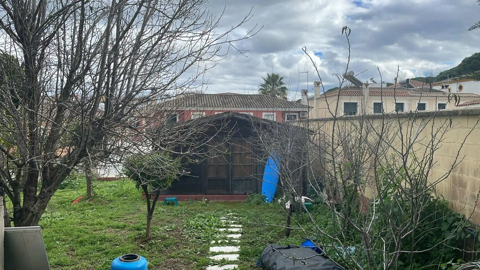 Haus oder Chalet zum Verkauf in Algeciras mit Klimaanlage, Heizung und Privatgarten