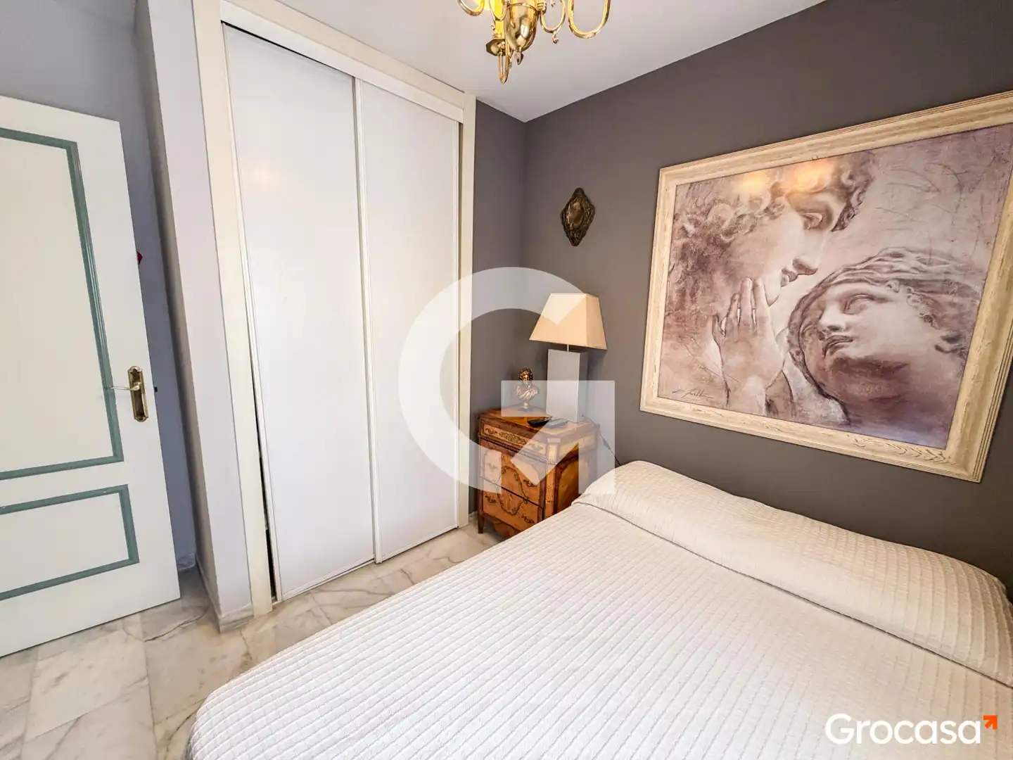 Schlafzimmer von Dachboden zum Verkauf in Rincón de la Victoria mit Privatgarten, Terrasse und Ofen