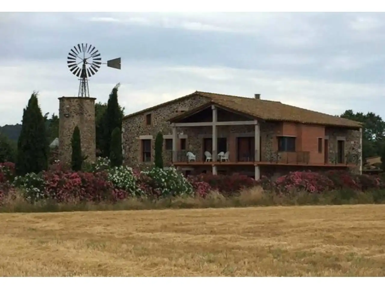 Vista exterior de Finca rústica de alquiler en Aiguaviva con Calefacción, Jardín privado y Terraza