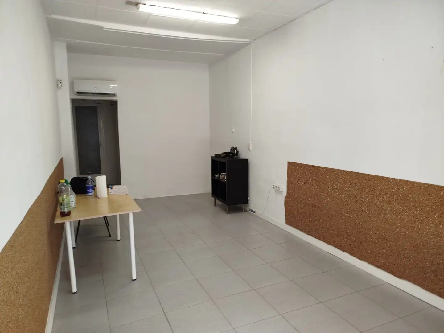 Commercial properties for sale in L'Hospitalet de Llobregat  with Air Conditioner