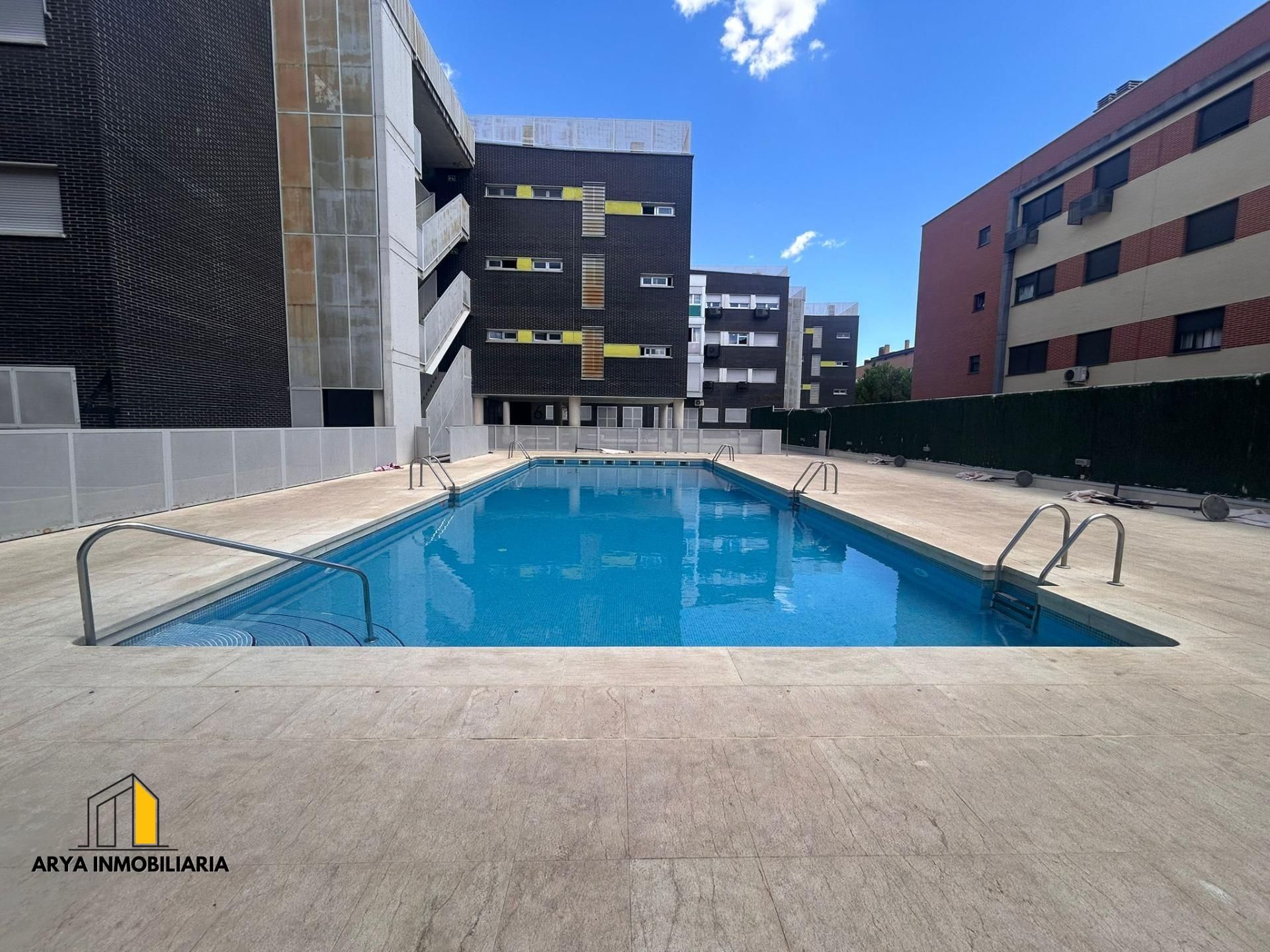 Swimming pool of Flat for sale in Torrejón de Ardoz  with Air Conditioner, Heating and Storage room