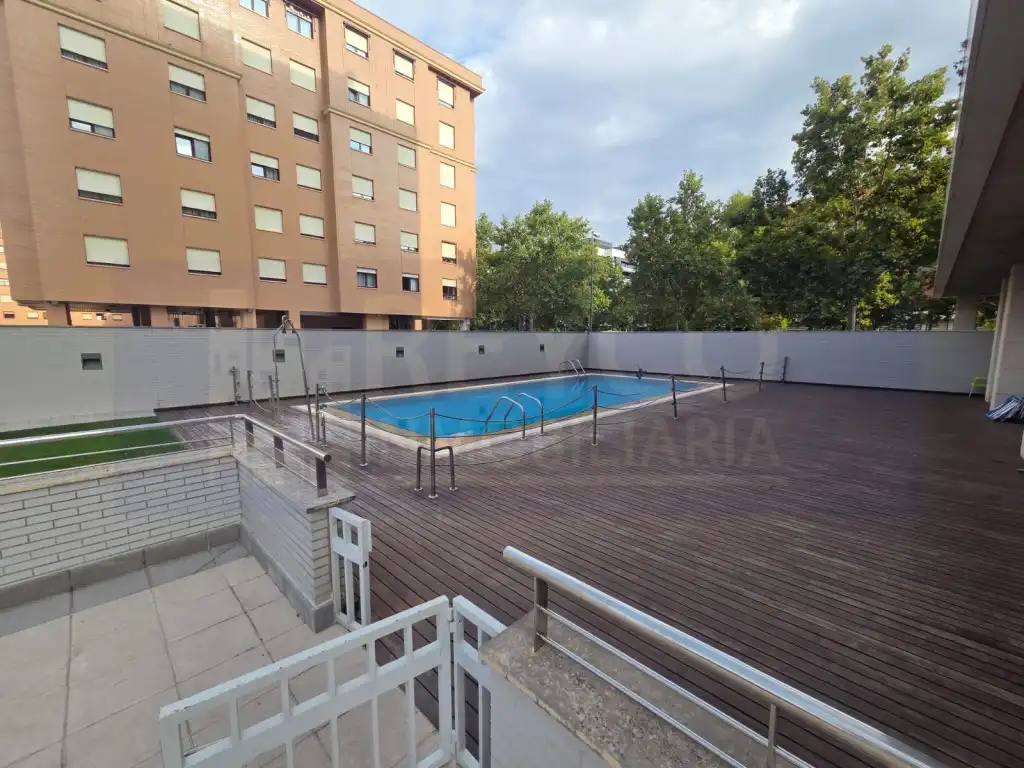 Swimming pool of Apartments for sale in  Logroño