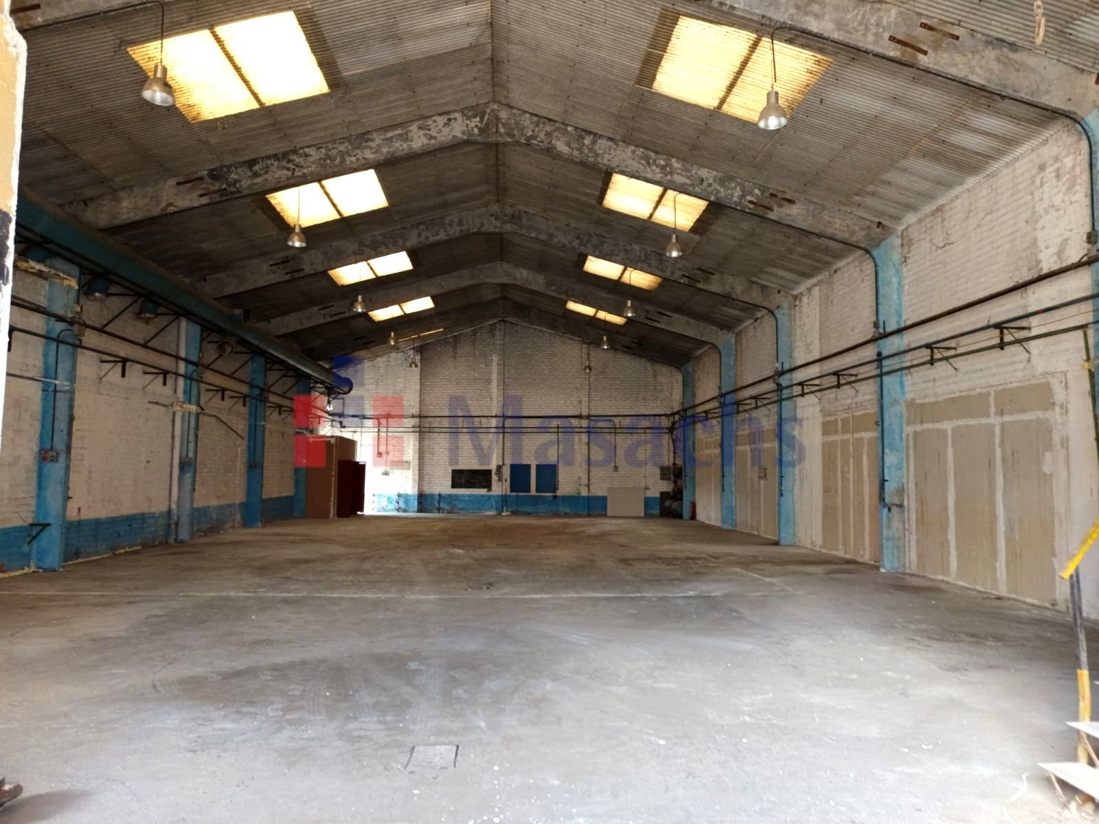 Industrial buildings to rent in Torà