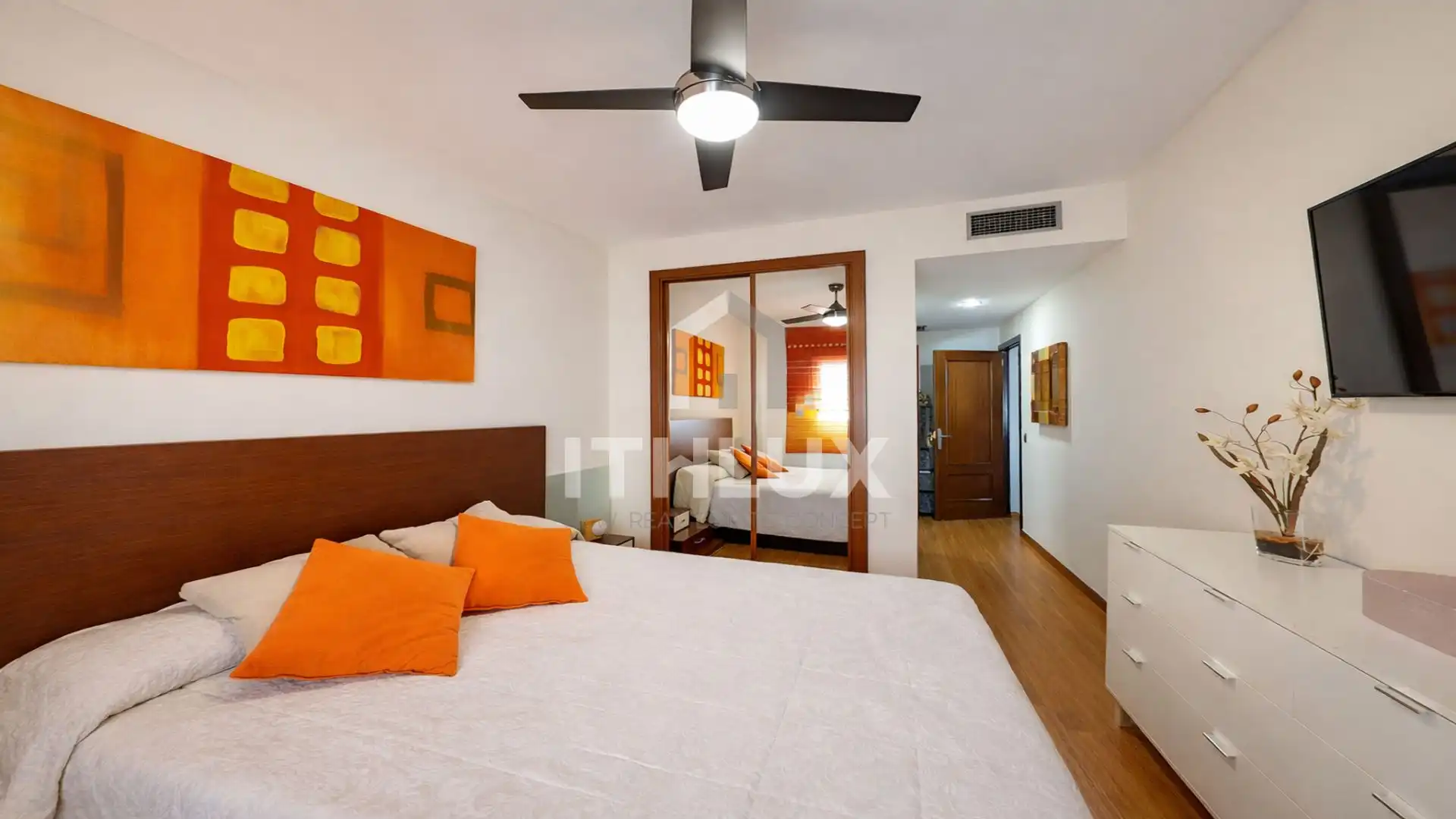 Bedroom of Flat for sale in Sevilla  with Air Conditioner and Terrace