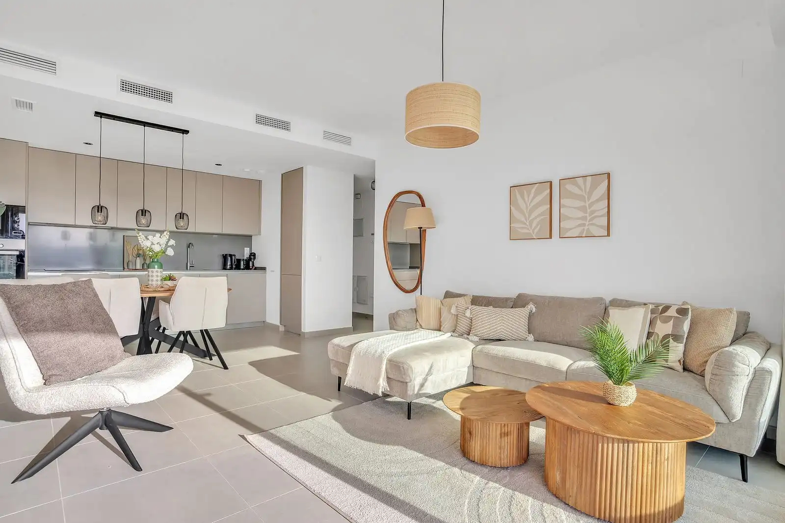 Sala d'estar de Apartament en venda en Estepona amb Terrassa, Traster i Moblat