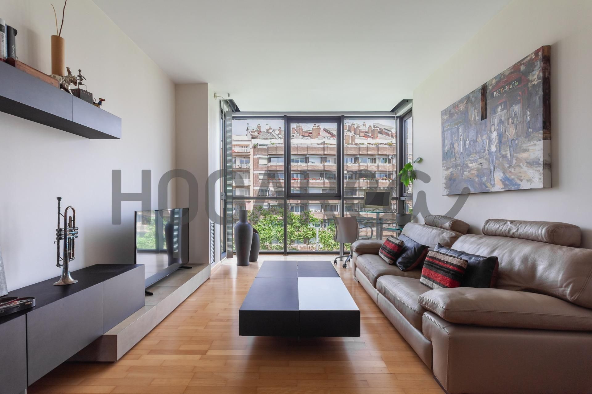 Sala d'estar de Pis en venda en  Barcelona Capital amb Aire condicionat, Calefacció i Parquet