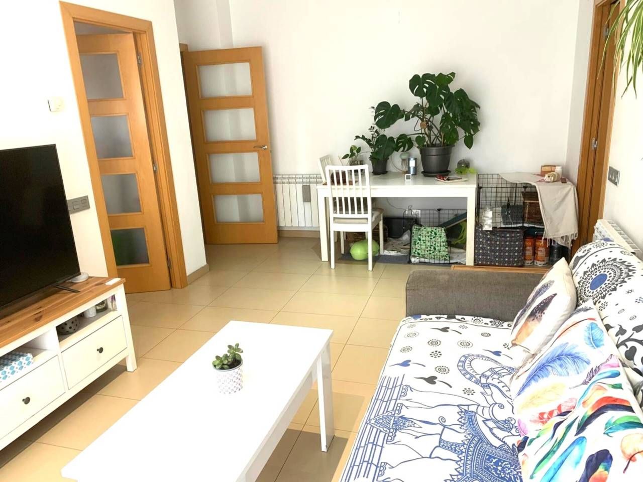 Sala d'estar de Pis en venda en Terrassa amb Calefacció i Balcó