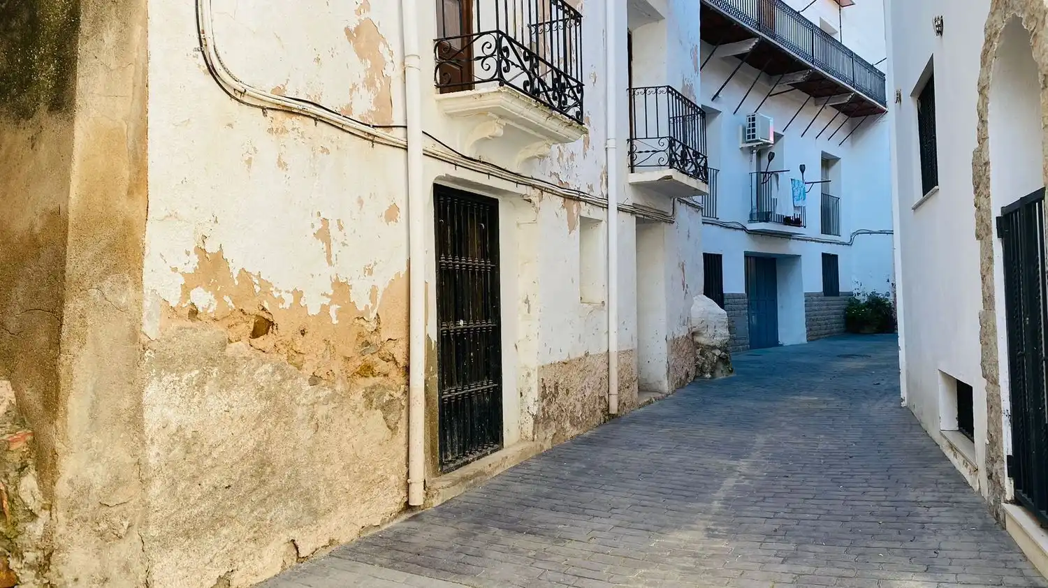 Exterior view of Houses for sale in Cirat