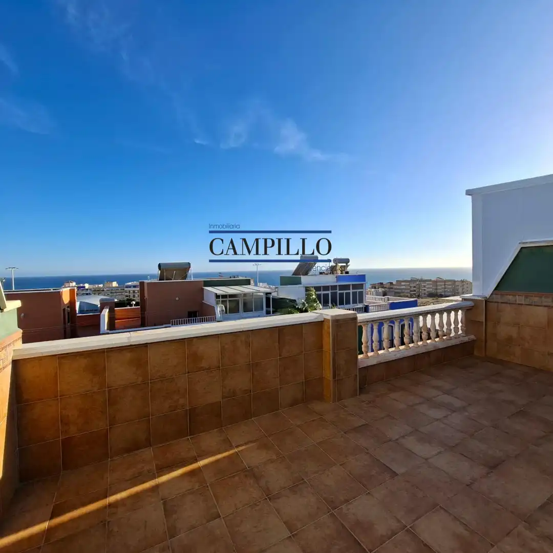 Vista exterior de Casa o chalet en venta en Adra, Almería
