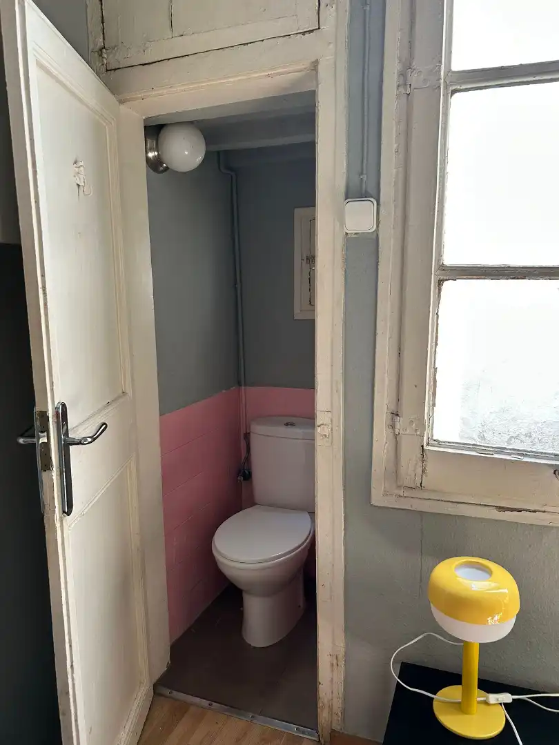 Baño de Piso de alquiler en Barcelona con Parquet, Amueblado y Horno