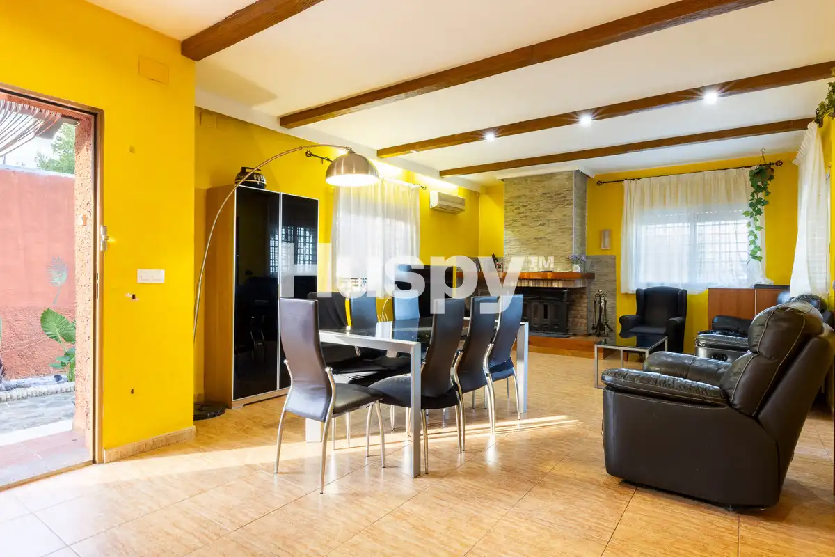 Casa con balcón en venta en Carrer del Mar Cantabrico, imagen 5