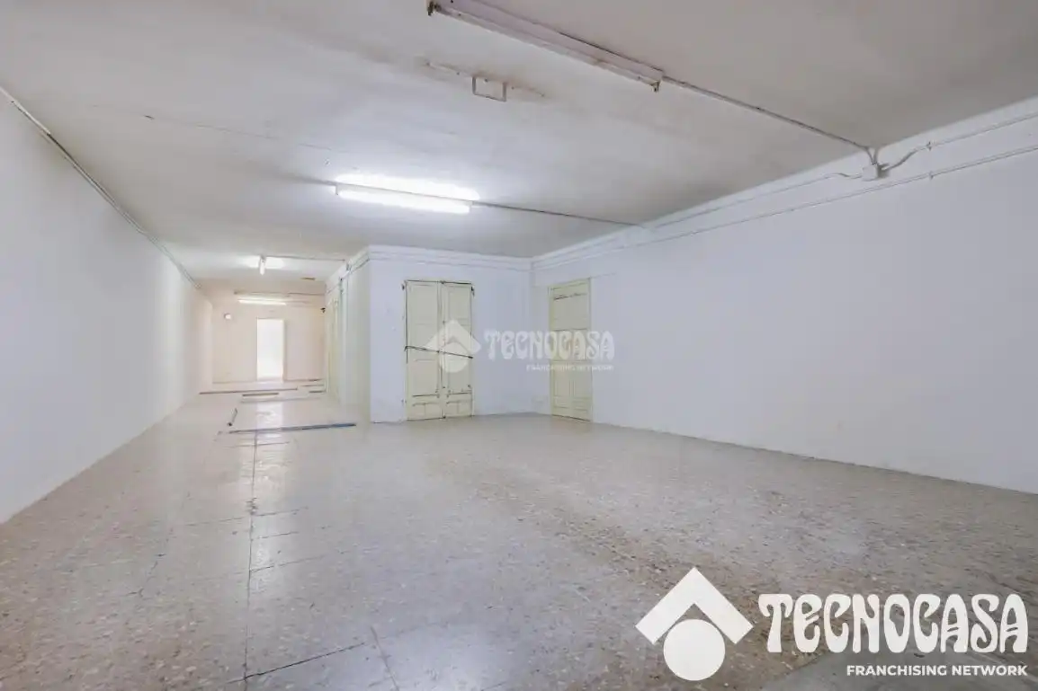 Local comercial en venda a Centre, imagen 11
