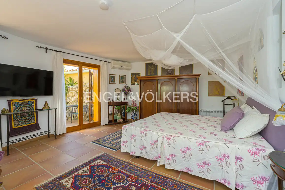 Habitación de Casa o chalet en venta en Relleu con Aire acondicionado, Jardín privado y Terraza