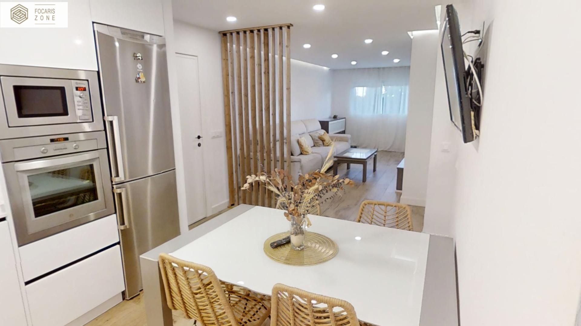 Sala d'estar de Pis en venda en Málaga Capital amb Aire condicionat, Jardí privat i Terrassa