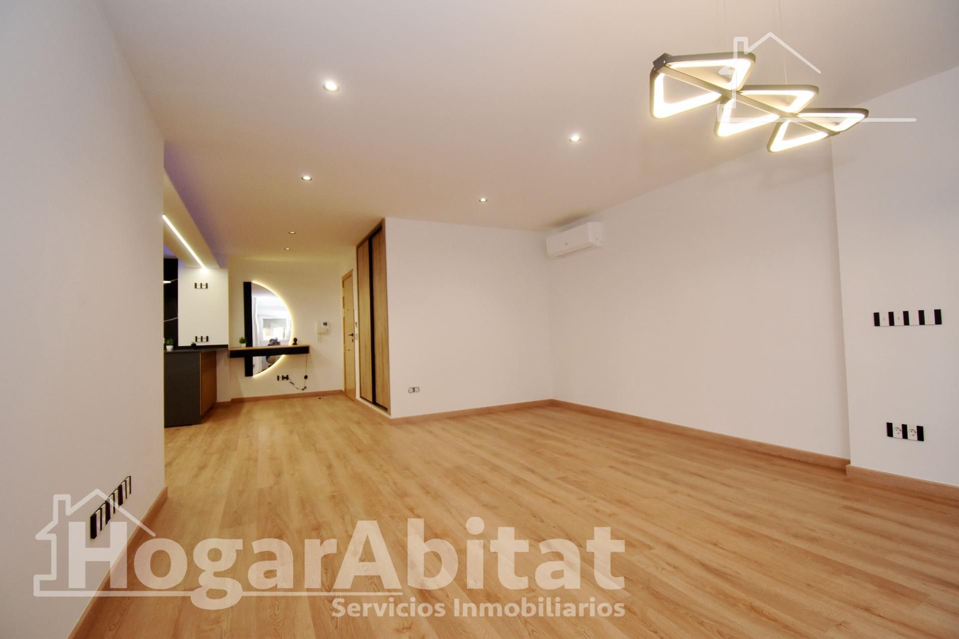 Living room of Flat for sale in Castellón de la Plana / Castelló de la Plana  with Air Conditioner
