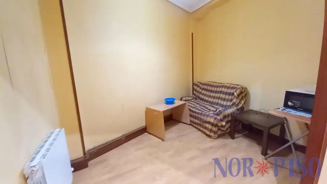 Schlafzimmer von Wohnung zum Verkauf in Bilbao  mit Heizung und Balkon