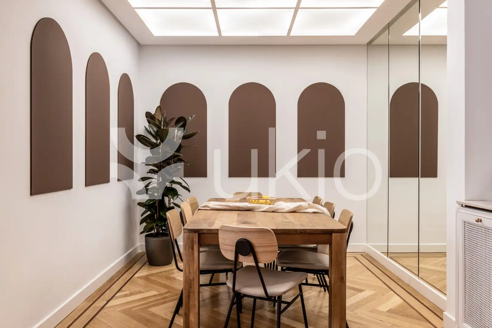 Comedor de Apartamento de alquiler en Madrid con Aire acondicionado, Calefacción y Amueblado