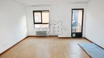 Dormitori de Dúplex en venda en San Cristóbal de la Cuesta amb Calefacció, Parquet i Terrassa