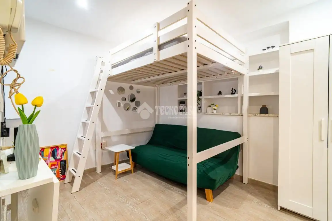 Habitación de Estudio en venta en Granada con Aire acondicionado