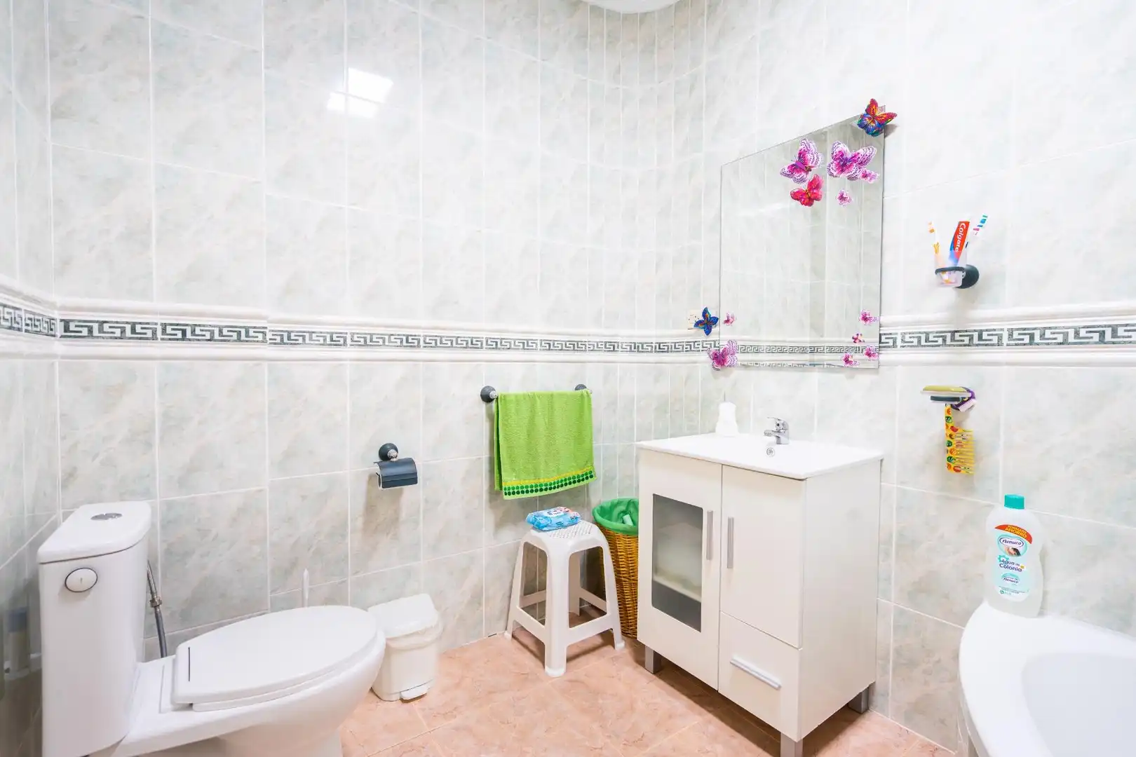 Bathroom of Houses for sale in Sevilla