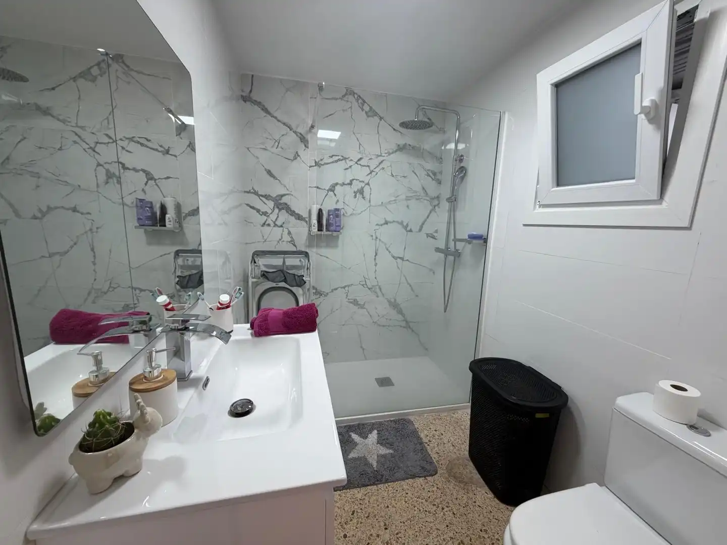 Bathroom of Flat for sale in Valls  with Air Conditioner, Heating and Terrace