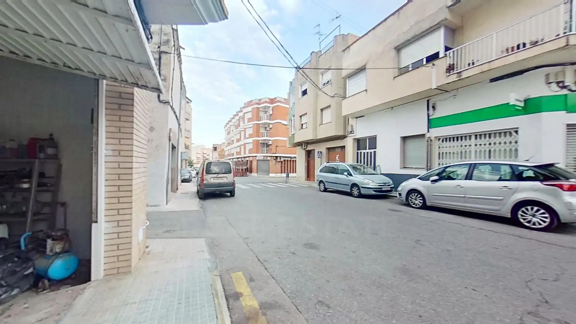 Vista exterior de Local en venta en Roquetes