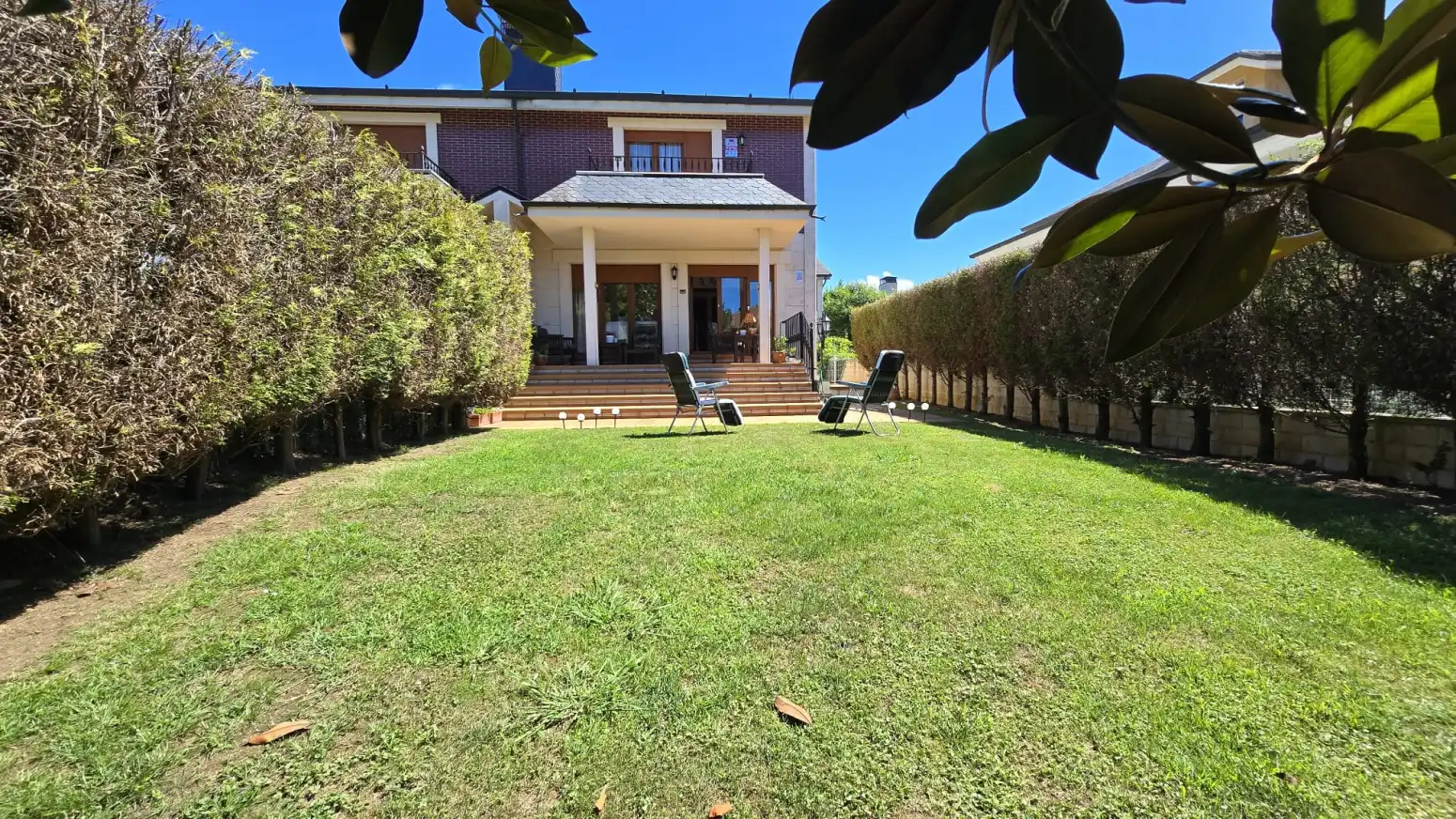 Jardí de Casa adosada en venda en Suances amb Calefacció, Jardí privat i Parquet