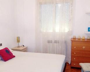 Bedroom of Flat to rent in  Zaragoza Capital  with Heating, Parquet flooring and Furnished