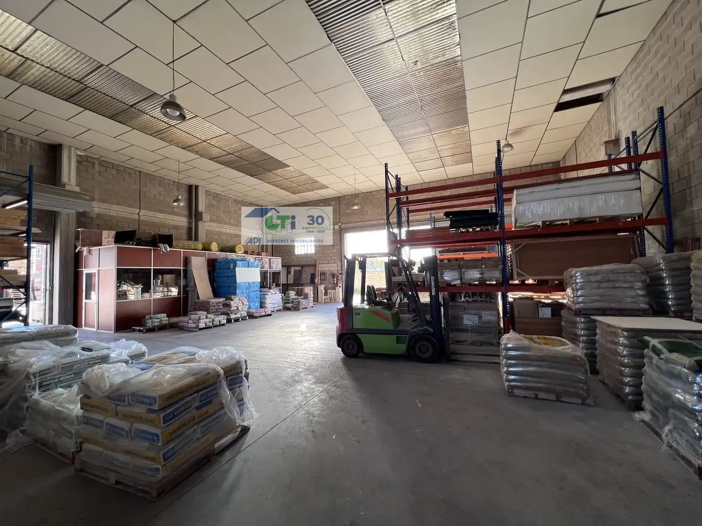 Fabrikhallen zur Miete in Zaragoza