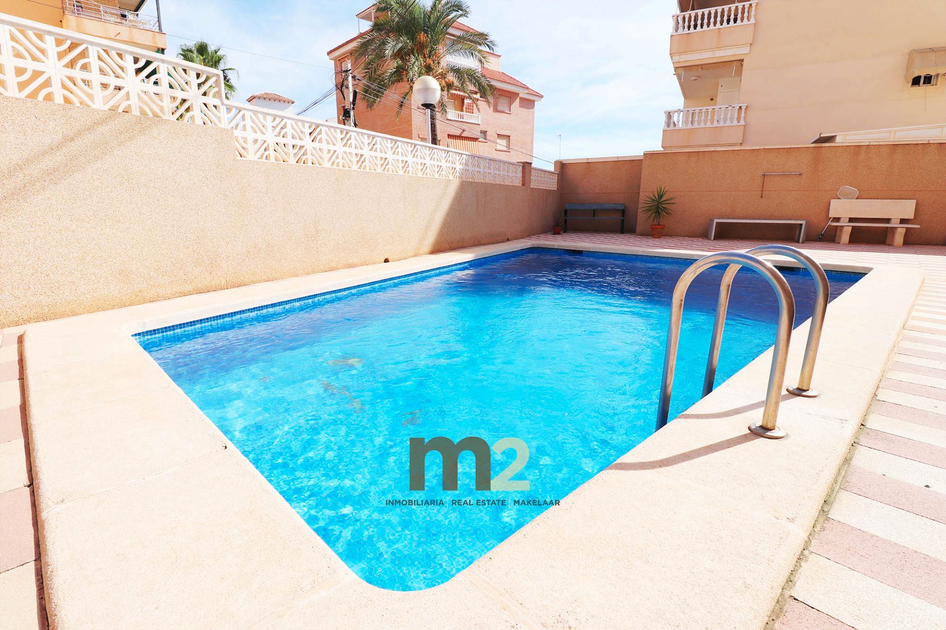 Piscina de Apartamento de alquiler en Guardamar del Segura con Aire acondicionado, Calefacción y Terraza