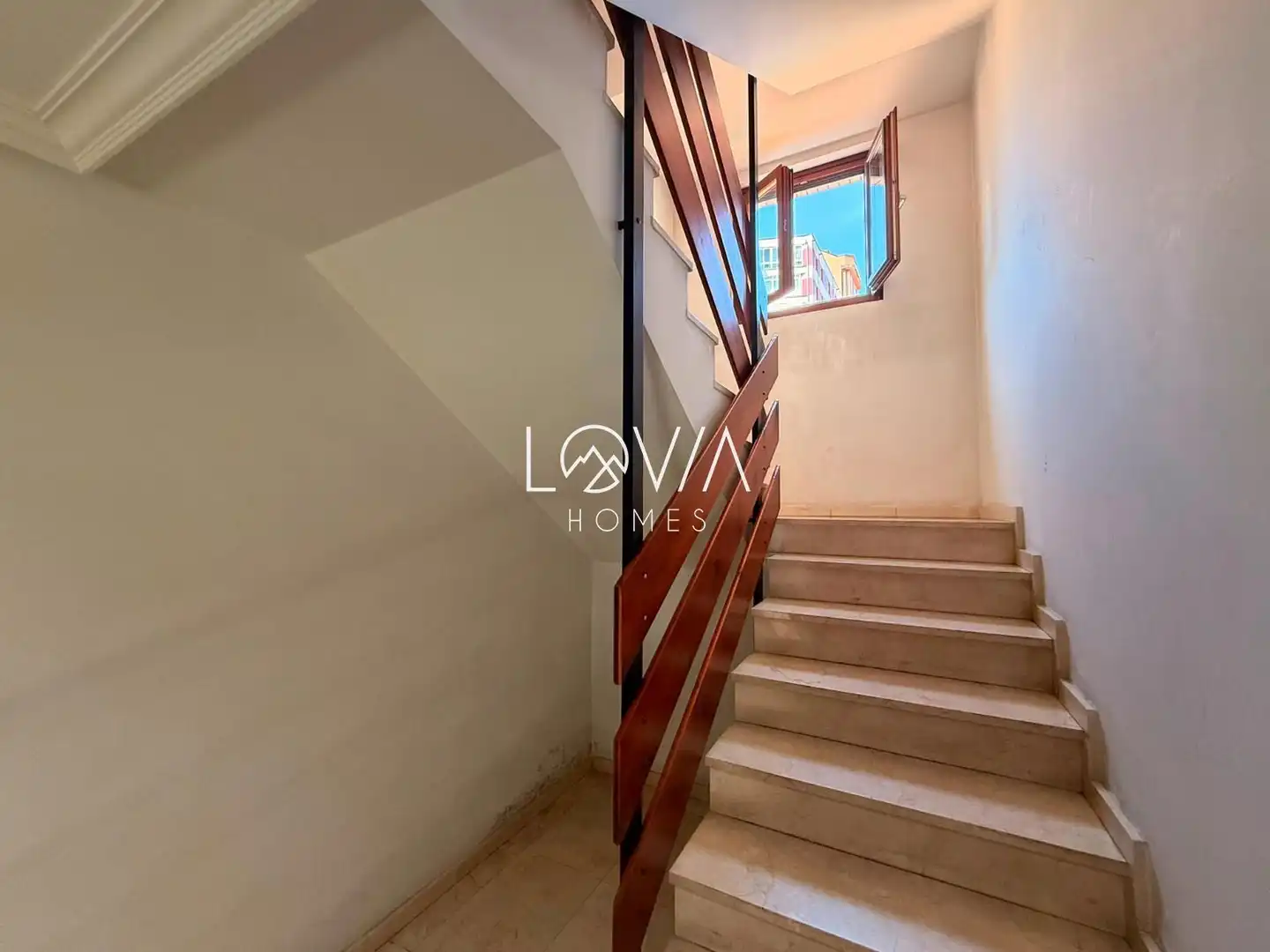 Apartament en venda en Gijón  amb Traster