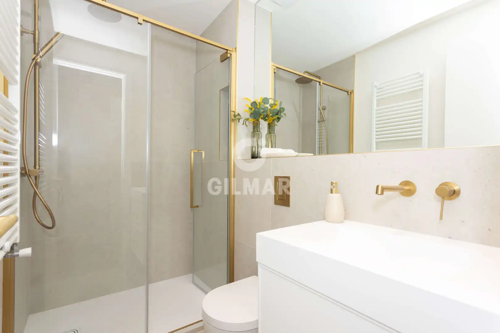 Bathroom of Flat for sale in Madrid  with Heating, Private garden and Storage room