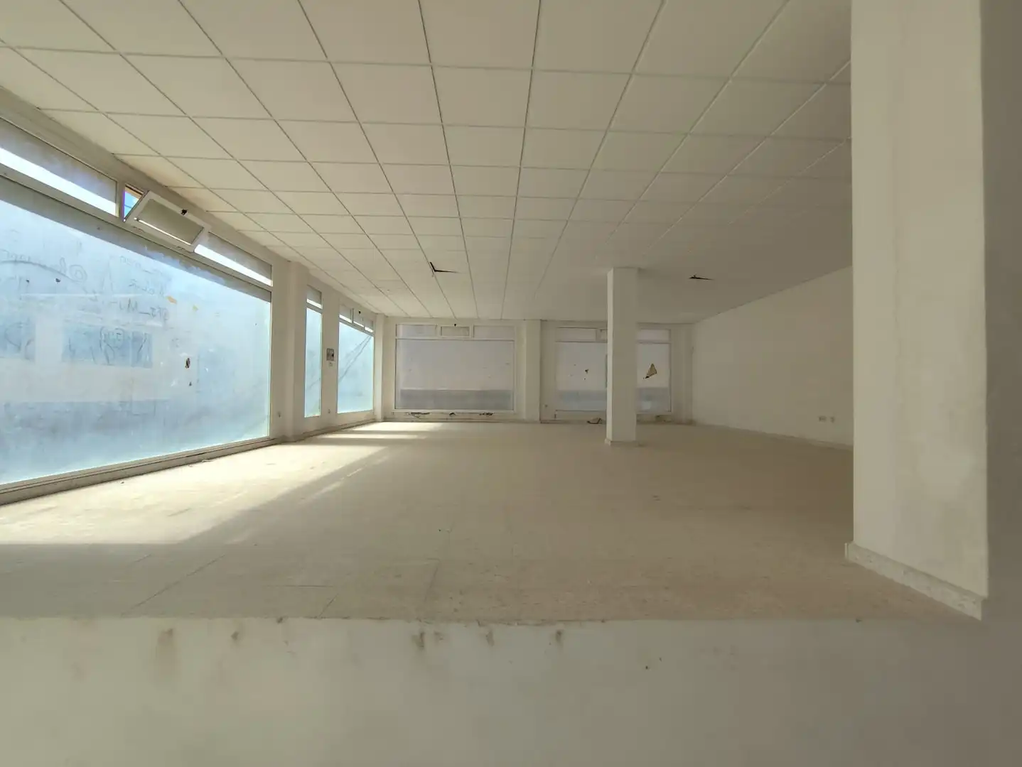 Business premises for sale in Avenida de la Paz, imagen 3