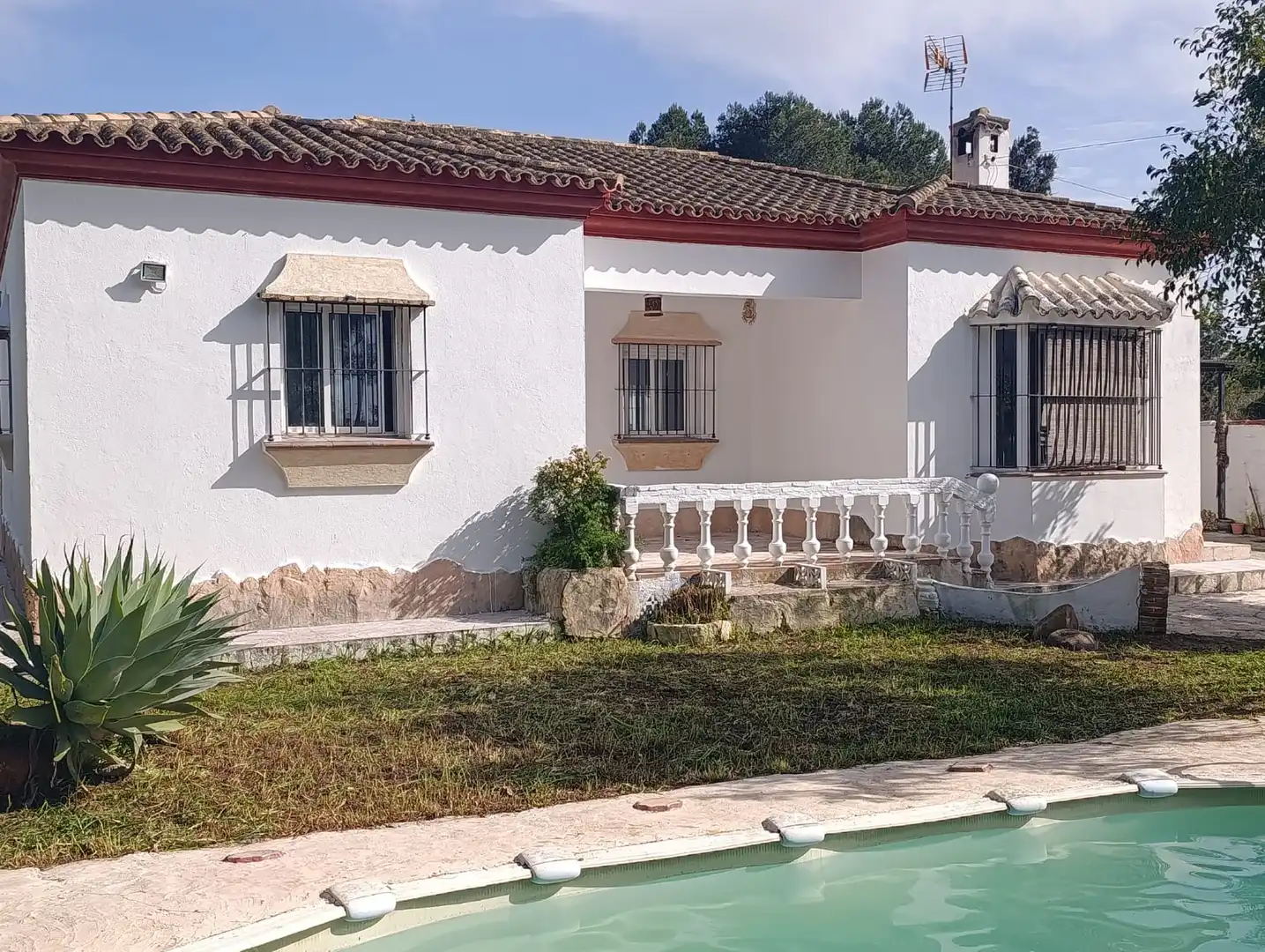 Houses for sale in Camino del Yate, Los Franceses – La Vega