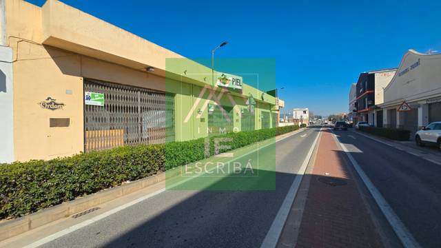 Local comercial en Alquiler en Avinguda Alfarp, 7 en Llombai