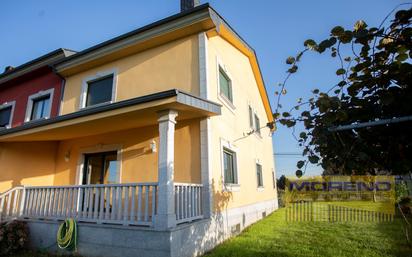 Außenansicht von Haus oder Chalet zum verkauf in Sarria