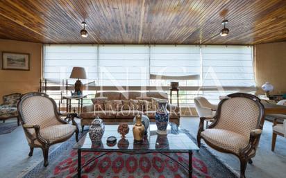 Living room of Flat for sale in  Madrid Capital  with Air Conditioner, Heating and Private garden