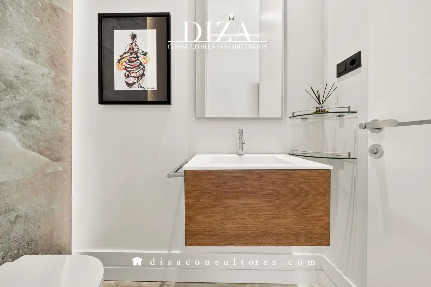 Bathroom of Ground floor for rent in Madrid  with Air Conditioner and Furnished