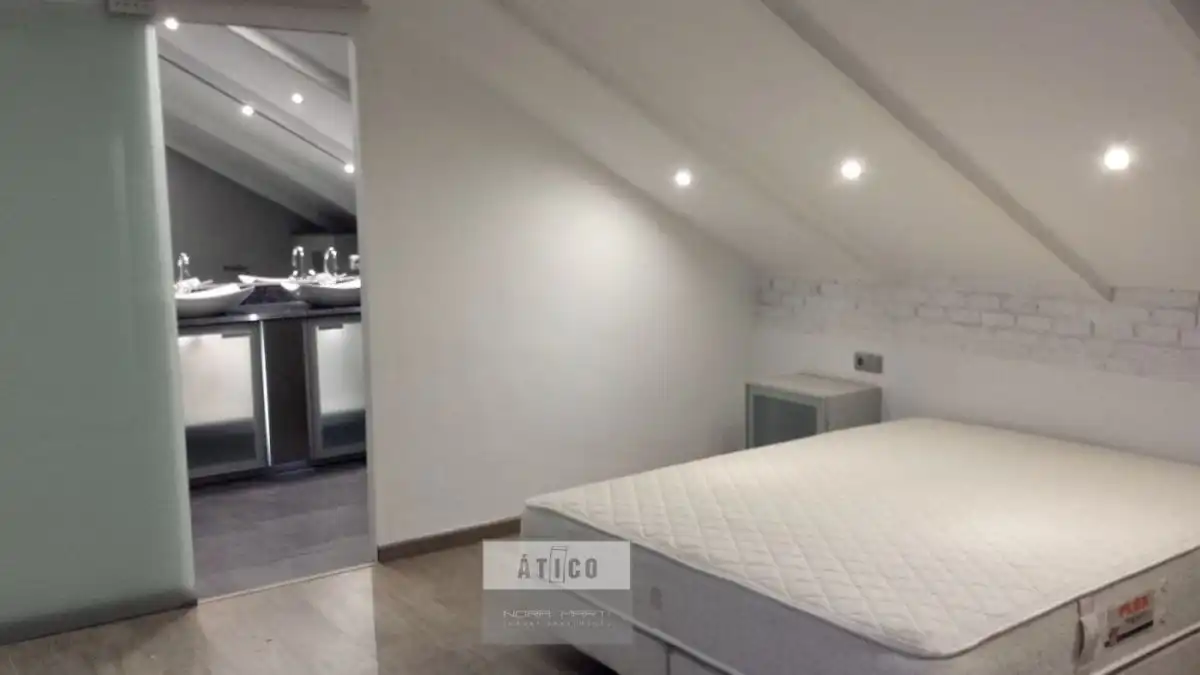 Schlafzimmer von Loft zur Miete in Barcelona mit Klimaanlage, Heizung und Privatgarten