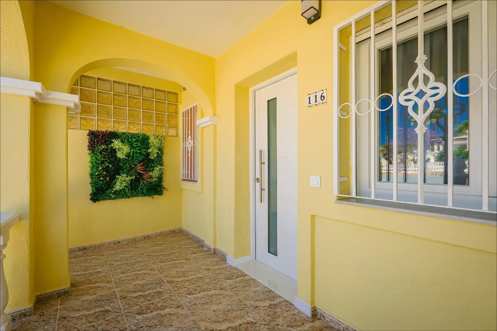Casa adosada en venta en Orihuela con Aire acondicionado, Terraza y Trastero