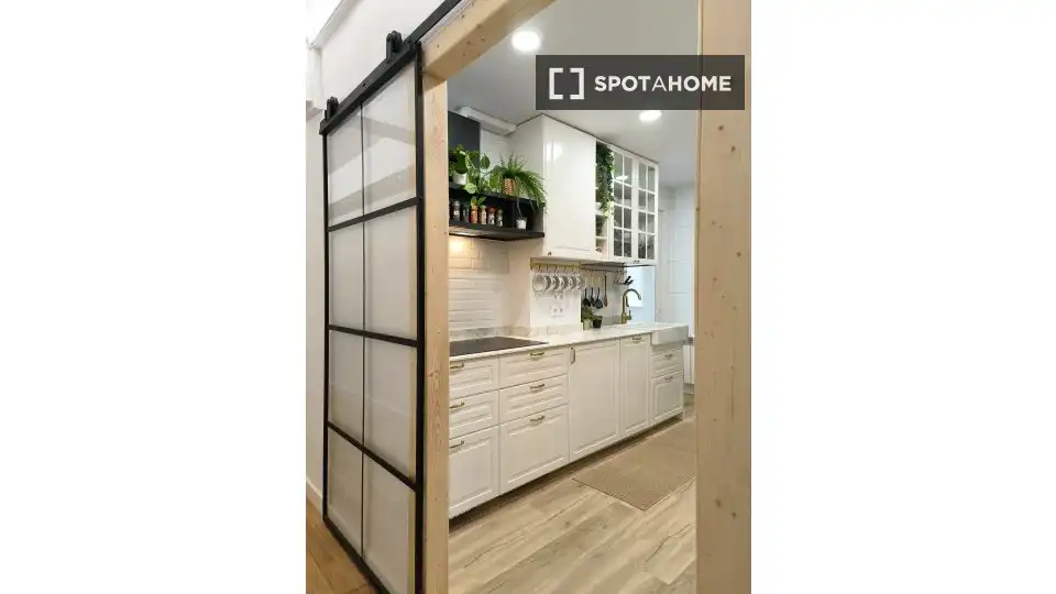 Kitchen of Flat for share in  Pamplona / Iruña  with Air Conditioner, Heating and Terrace
