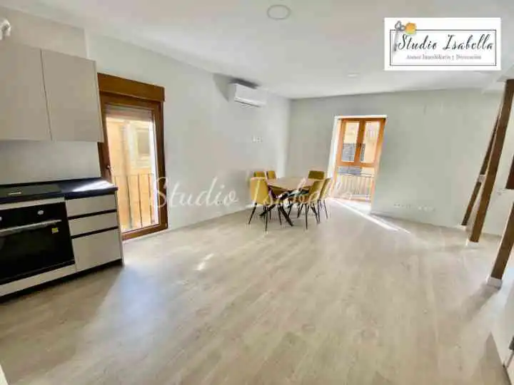 Bedroom of Flat for share in Toledo  with Air Conditioner, Heating and Furnished