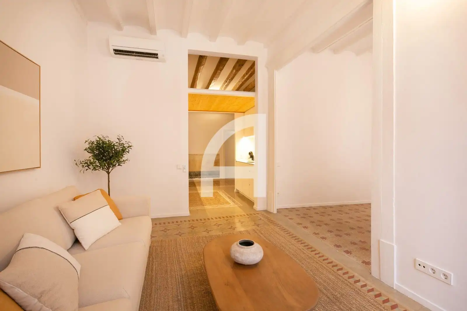 Flat with terrace to rent in Duran i Bas, imagen 3