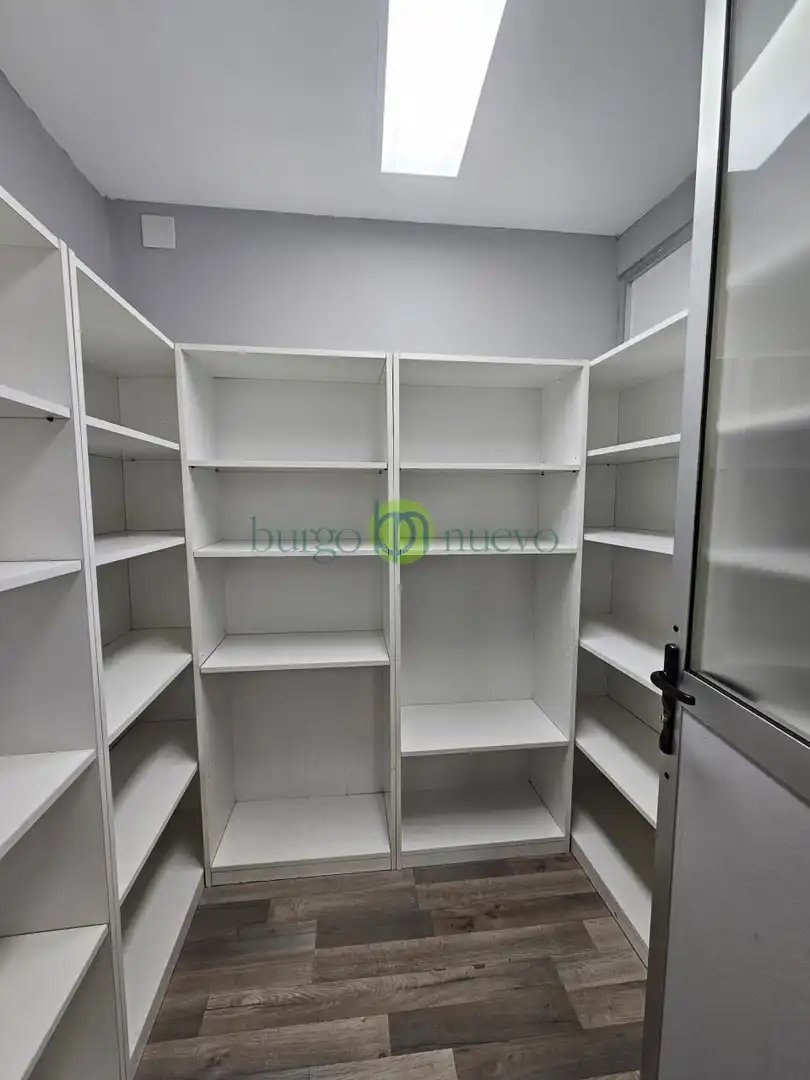 Office for rent in León Capital   with Heating