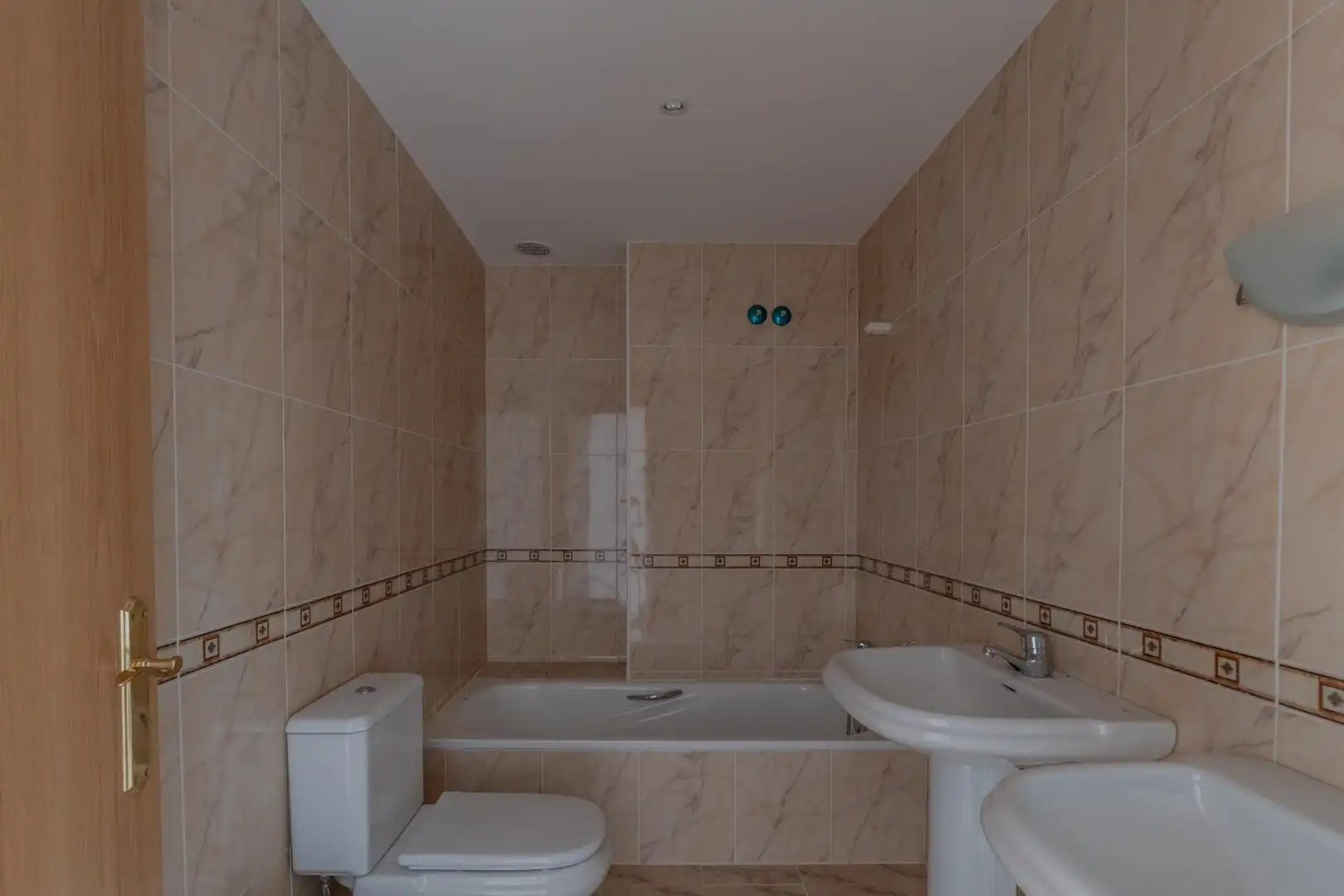 Bathroom of Detached homes for sale in Elciego  with Heating, Private garden and Parquet flooring