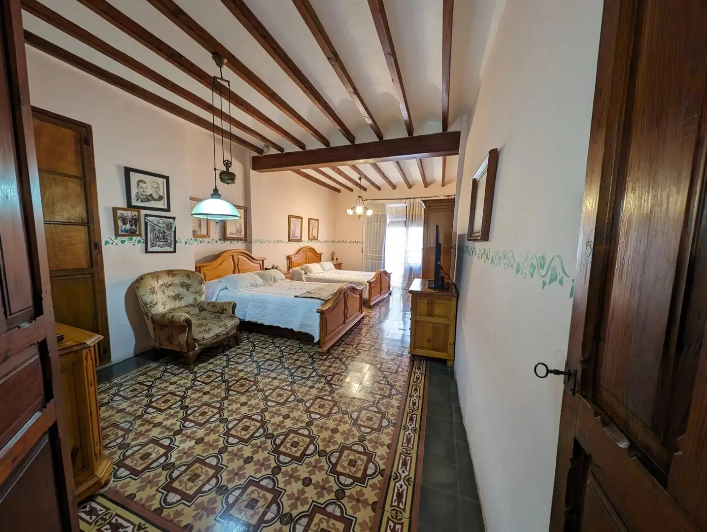 Sala de estar de Casa adosada en venta en La Nucia con Calefacción, Jardín privado y Amueblado