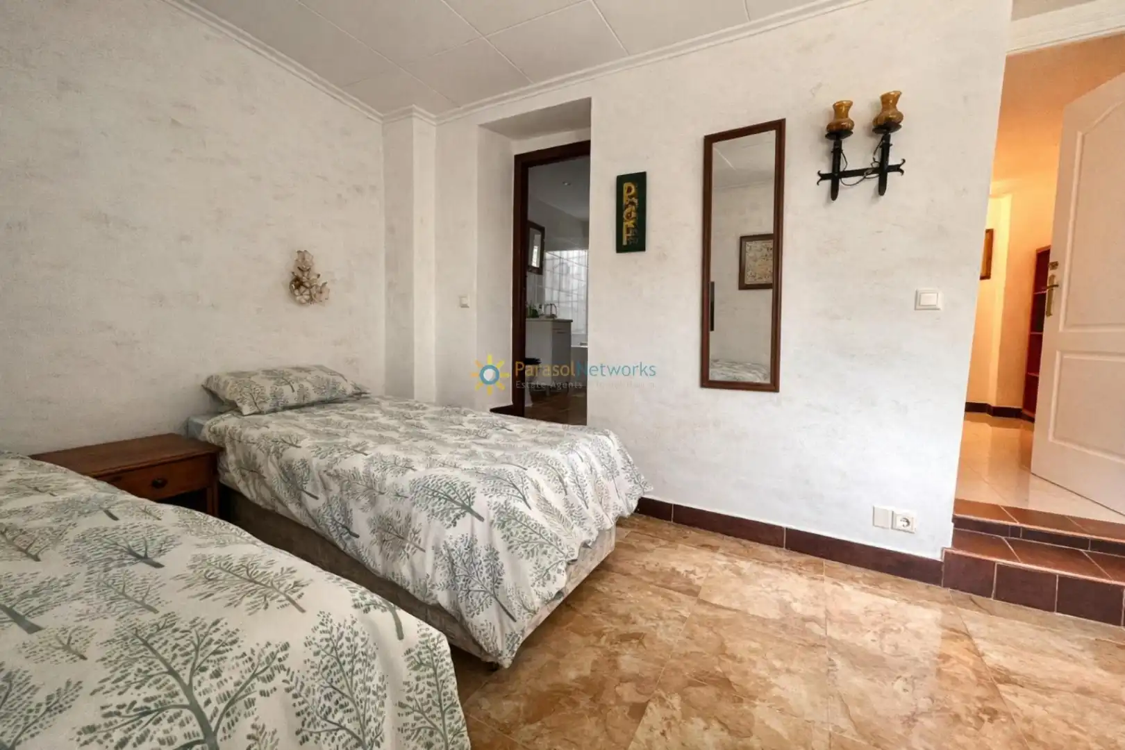 Dormitori de Casa adosada en venda en El Palomar amb Terrassa i Traster